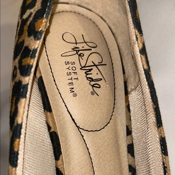 LifeStride Animal Print Pointed Heels. Excellent Condition - Picture 9 of 9